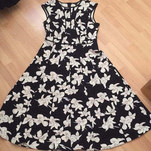 NWOT Ann Taylor Floral Dress - Picture 1 of 3
